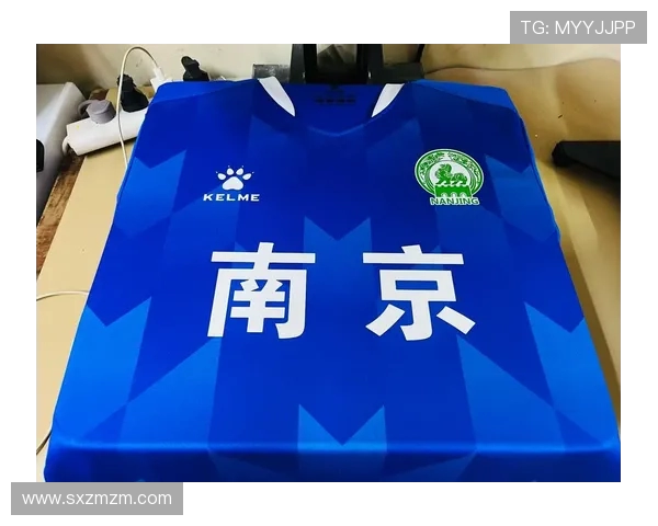 足球装备选购指南：精选球衣推荐助你提升比赛表现与舒适体验