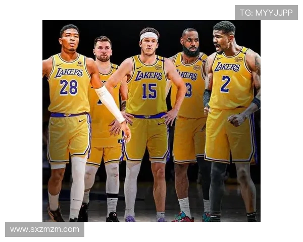 小牛队与湖人激战正酣NBA赛季精彩对决引发球迷热议 小牛队与湖人激战正酣NBA赛季精彩对决引发球迷热议